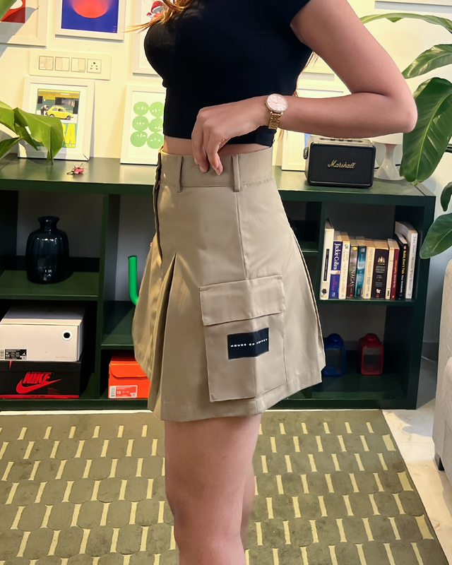 BEIGE UTILITY SKIRT WITH FLAP POCKETS